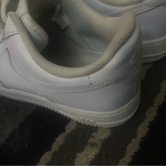 Airforces - Picture 3 of 4